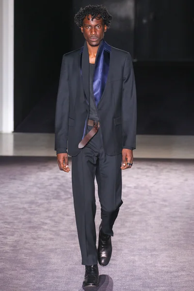 Look 28